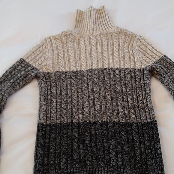 Jeanne Pierre turtleneck - Picture 2 of 3